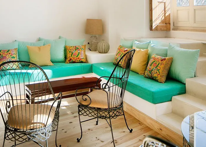 Alfama Deluxe Duplex 53 by Lisbonne Collection